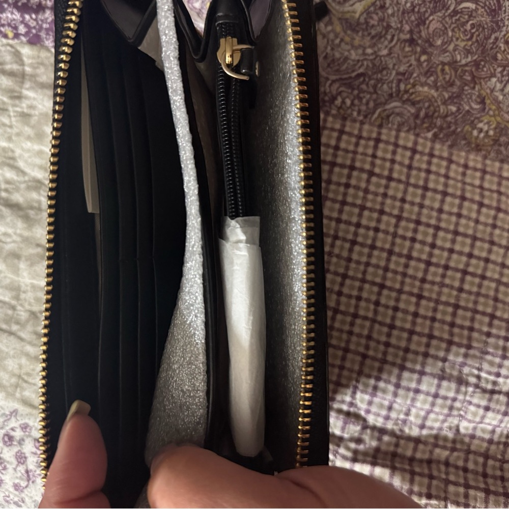 Kate Spade - Picture 3 of 5